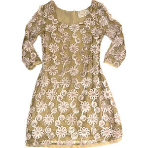 Nick & Mo Womens Floral Mesh Lace Dress Womens Overlay Size Small 3/4 Sleeves